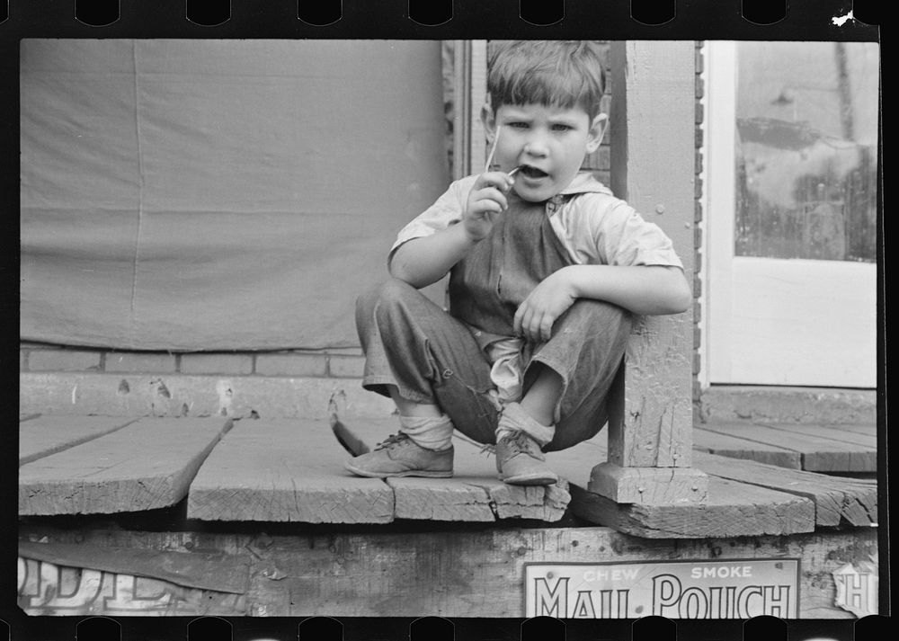 Young resident of Omar, West Virginia. Sourced from the Library of Congress.