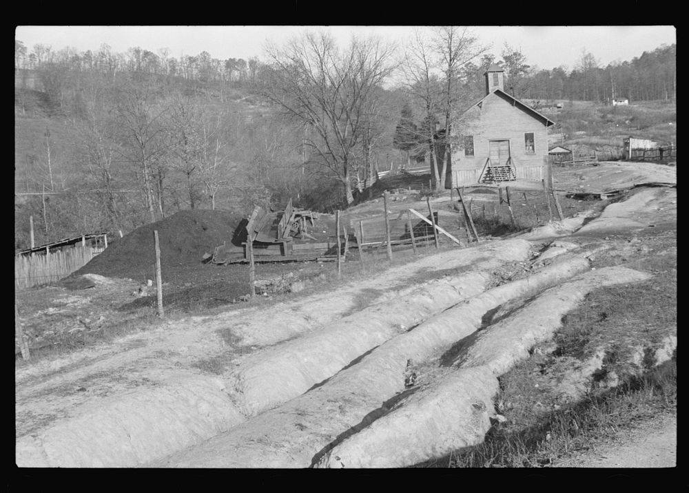 Williamson, West Virginia. Sourced Library Free Photo rawpixel