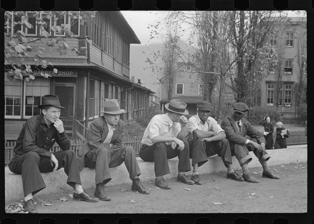 [Untitled photo, possibly related to: Scene in Omar, West Virginia]. Sourced from the Library of Congress.