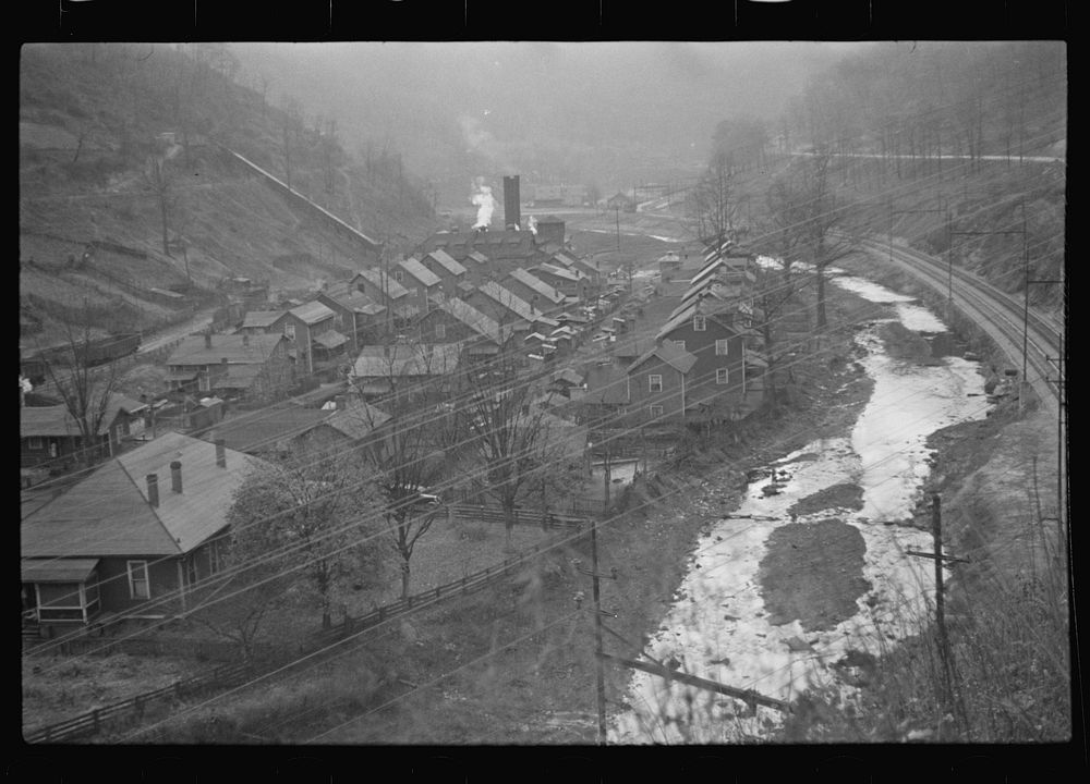 [Untitled photo, possibly related to: Kimball, West Virginia]. Sourced from the Library of Congress.