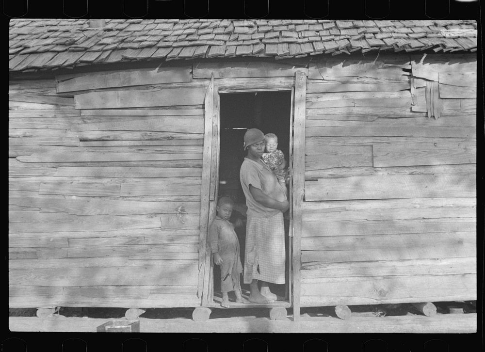 [Untitled photo, possibly related to: Child of strawberry picker, Hammond, Louisiana]. Sourced from the Library of Congress.