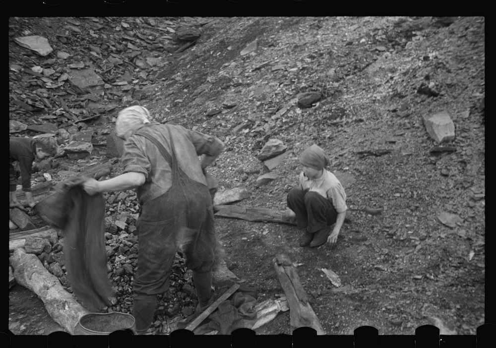 Salvaging coal from the slag heaps at Nanty Glo, Pennsylvania. Sourced from the Library of Congress.
