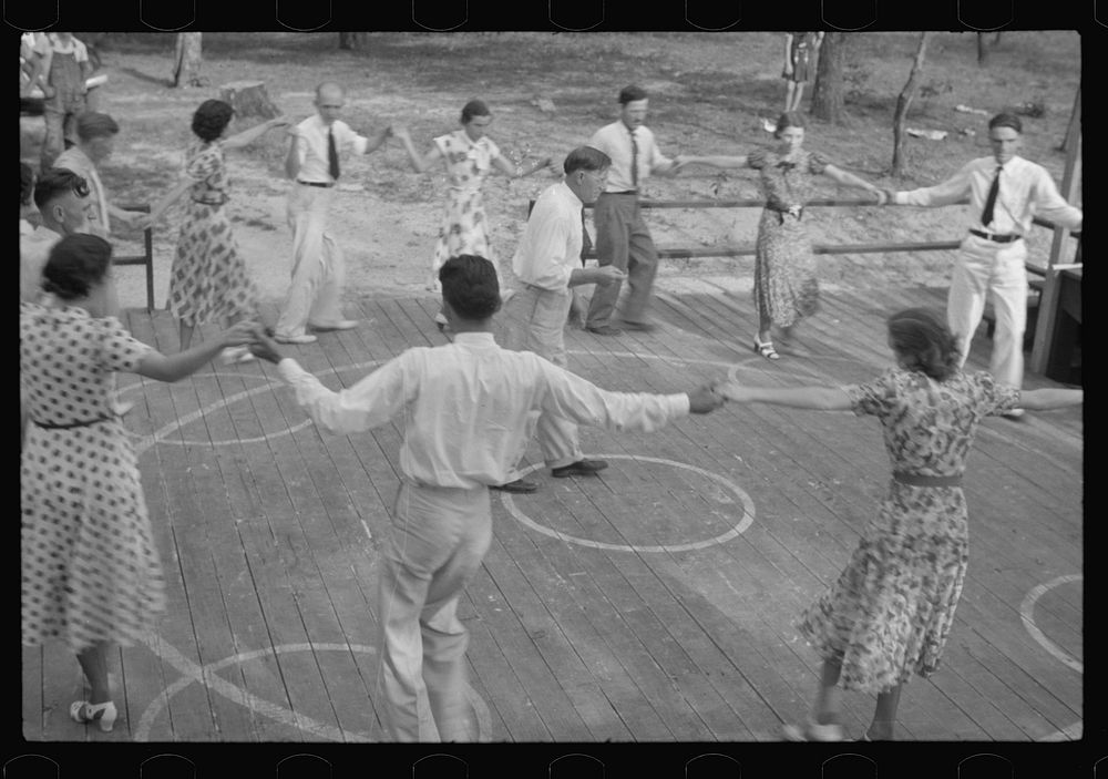 Square dance, Skyline Farms, Alabama. Sourced from the Library of Congress.