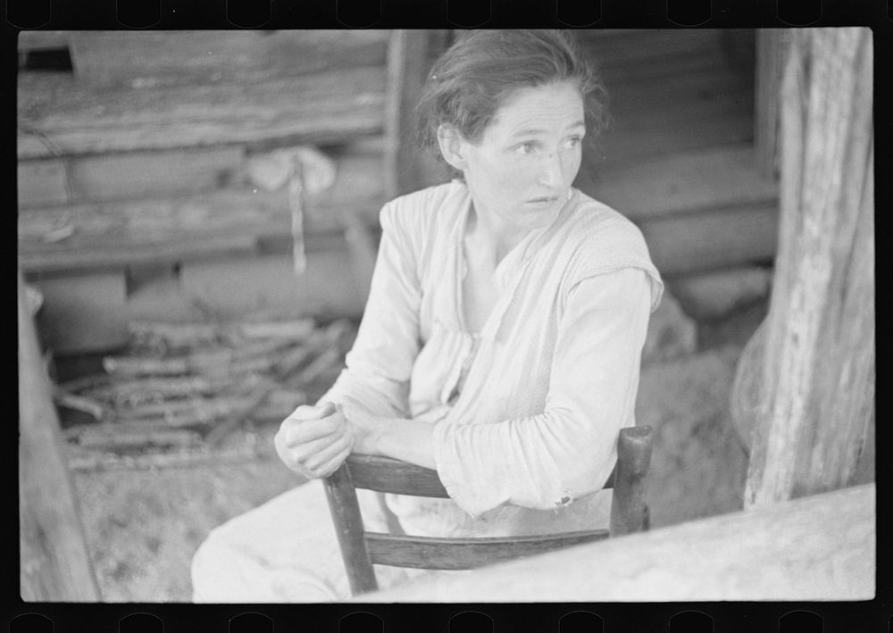 Wife of destitute mountaineer, Ozark Mountains, Arkansas. Sourced from the Library of Congress.