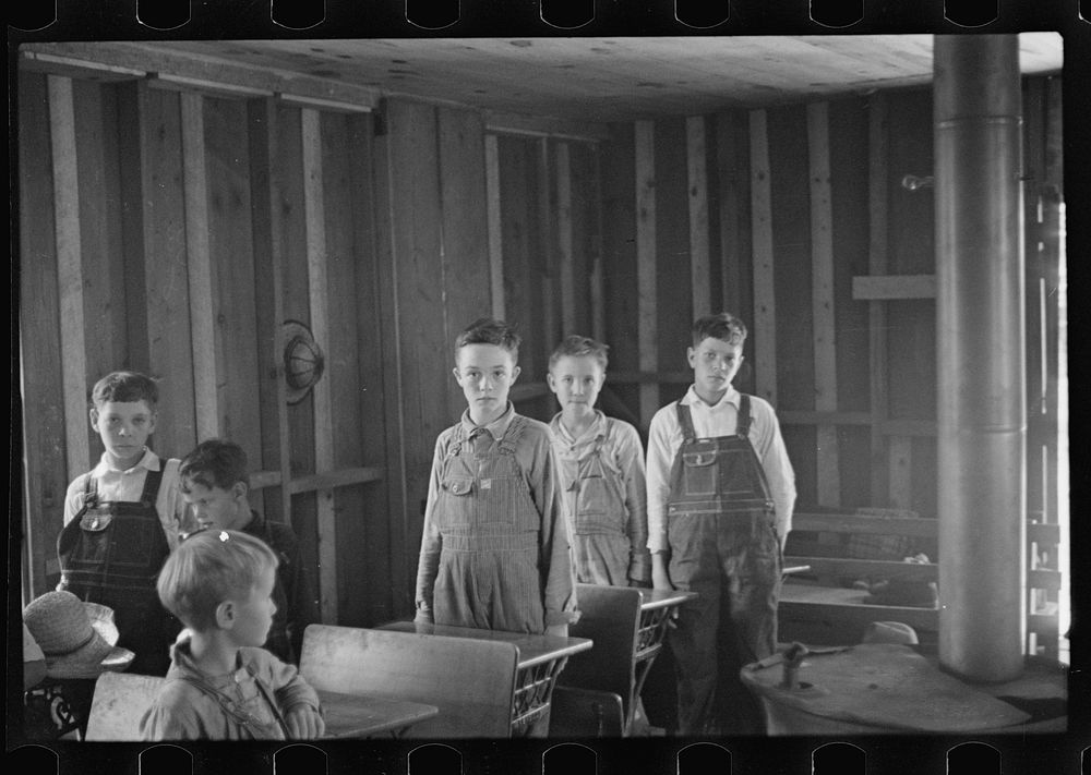 Interior of Ozark school, Arkansas. Sourced from the Library of Congress.
