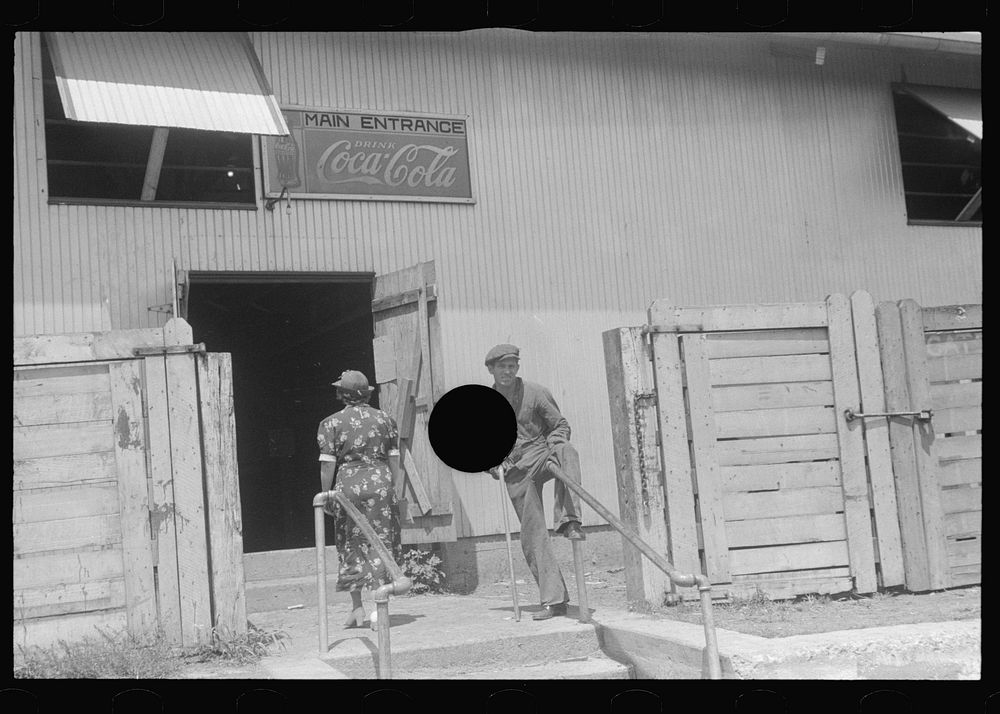 [Untitled photo, possibly related to: Unloading platform at the Pickaway Livestock Cooperative Association, central Ohio].…