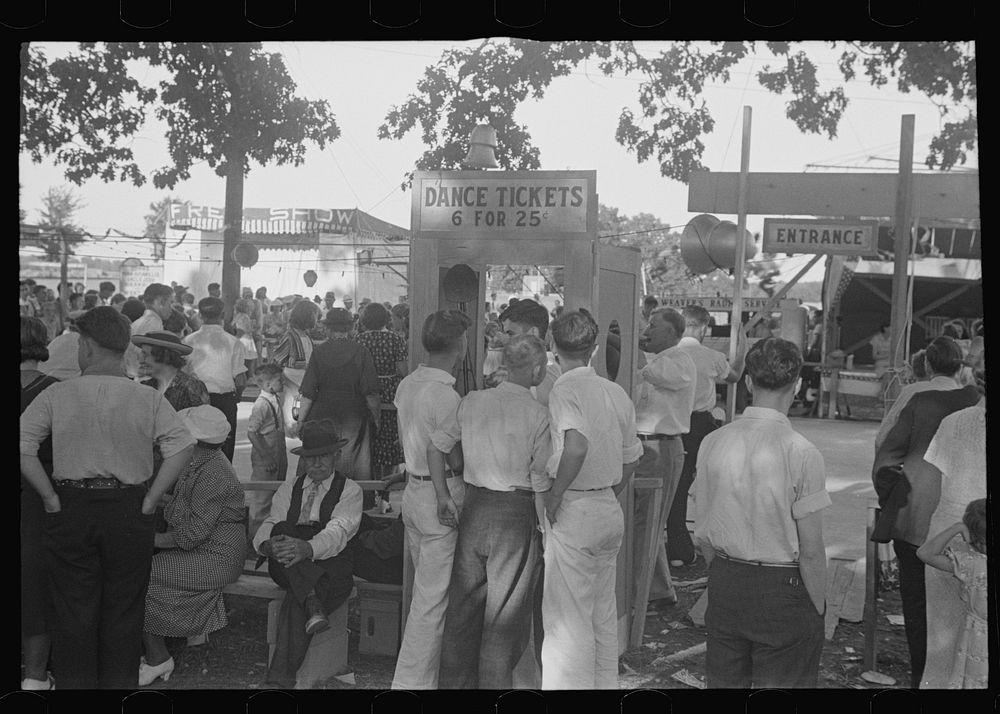 At the Ashville, July 4th celebration, Ashville, Ohio (see general caption). Sourced from the Library of Congress.