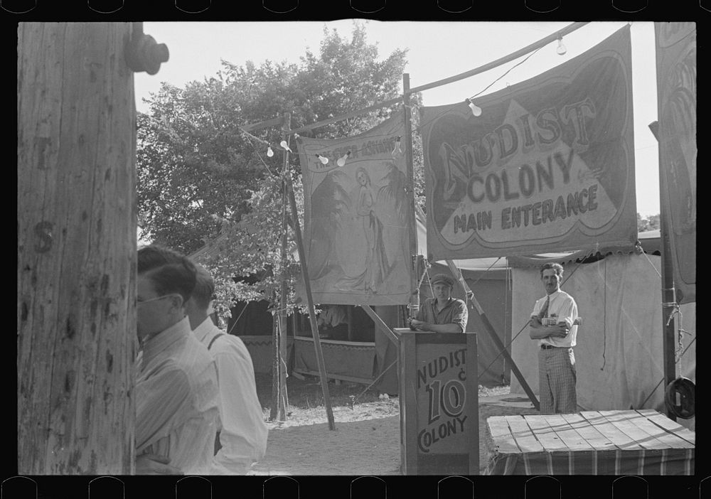 Sideshows at the Ashville, July 4th celebration, Ashville, Ohio (see general caption). Sourced from the Library of Congress.
