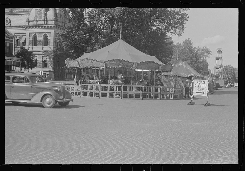 [Untitled photo, possibly related to: World War Veterans' homecoming and carnival, London, Ohio (see general caption)].…