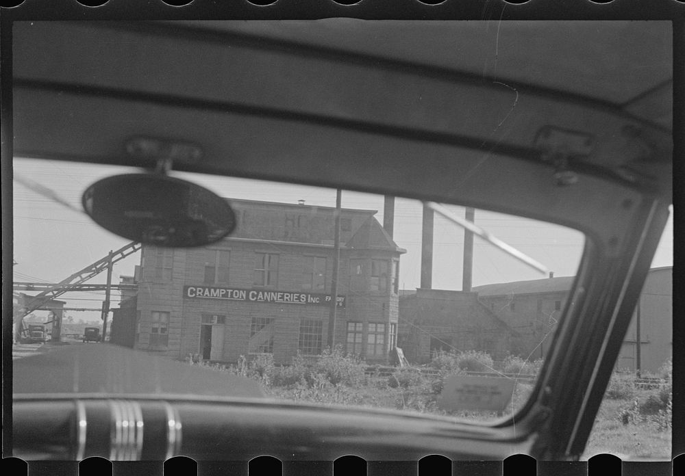 [Untitled photo, possibly related to: Crampton canneries in Plain City, Ohio]. Sourced from the Library of Congress.