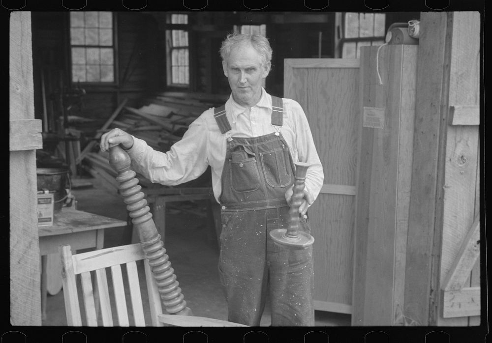 Cabinet maker, Skyline Farms, Alabama. Sourced from the Library of Congress.