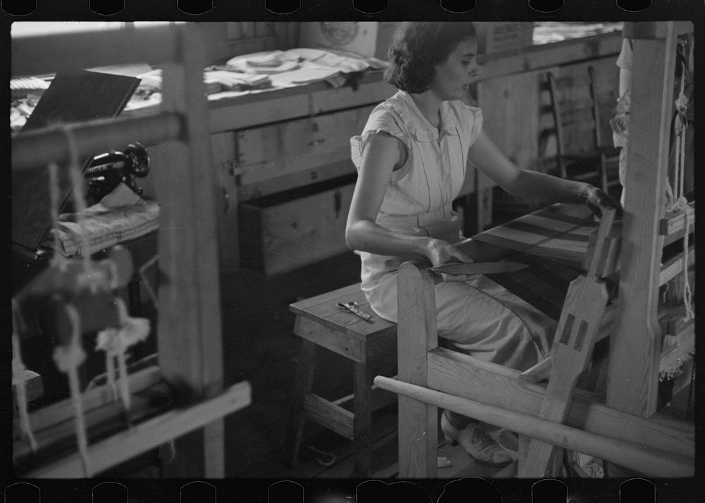 [Untitled photo, possibly related to: Weaving at Red House, West Virginia]. Sourced from the Library of Congress.