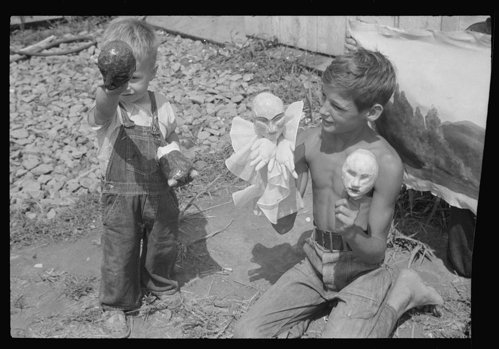 Puppets for the show, Red House, West Virginia. Sourced from the Library of Congress.