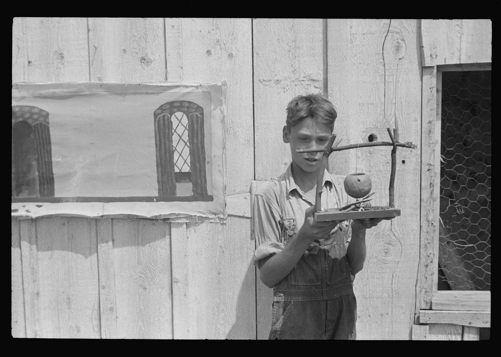 [Untitled photo, possibly related to: Puppeteers, Red House, West Virginia]. Sourced from the Library of Congress.