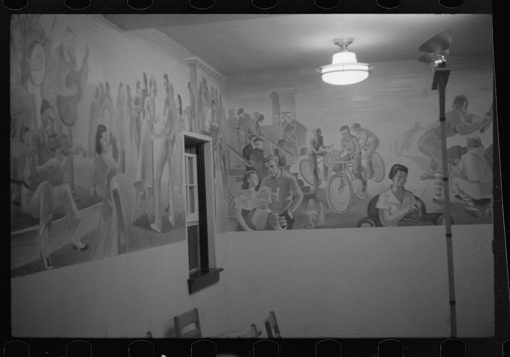 Mural at Westmoreland Homesteads, Pennsylvania. Sourced from the Library of Congress.