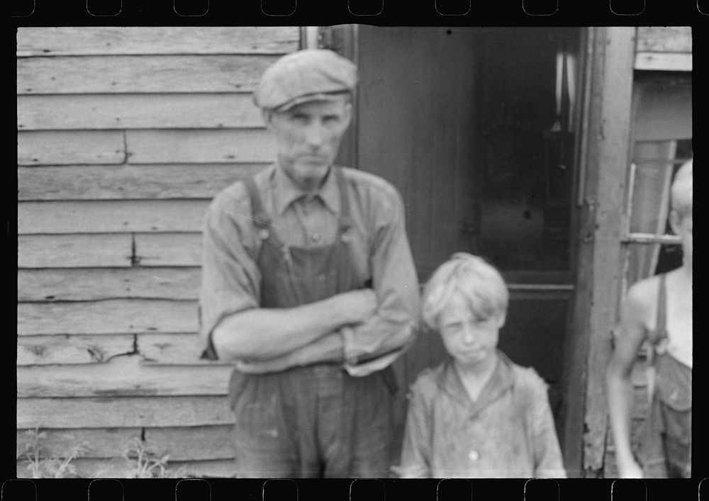 [Untitled photo, possibly related to: Family on relief near Urbana, Ohio]. Sourced from the Library of Congress.