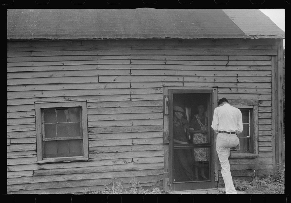 [Untitled photo, possibly related to: Rural relief near Urbana, Ohio]. Sourced from the Library of Congress.