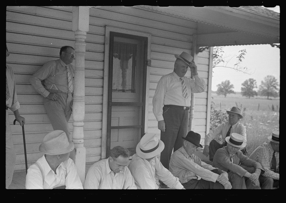 [Untitled photo, possibly related to: Spectators at farmland auction, New Carlisle [i.e. Marysville], Ohio]. Sourced from…