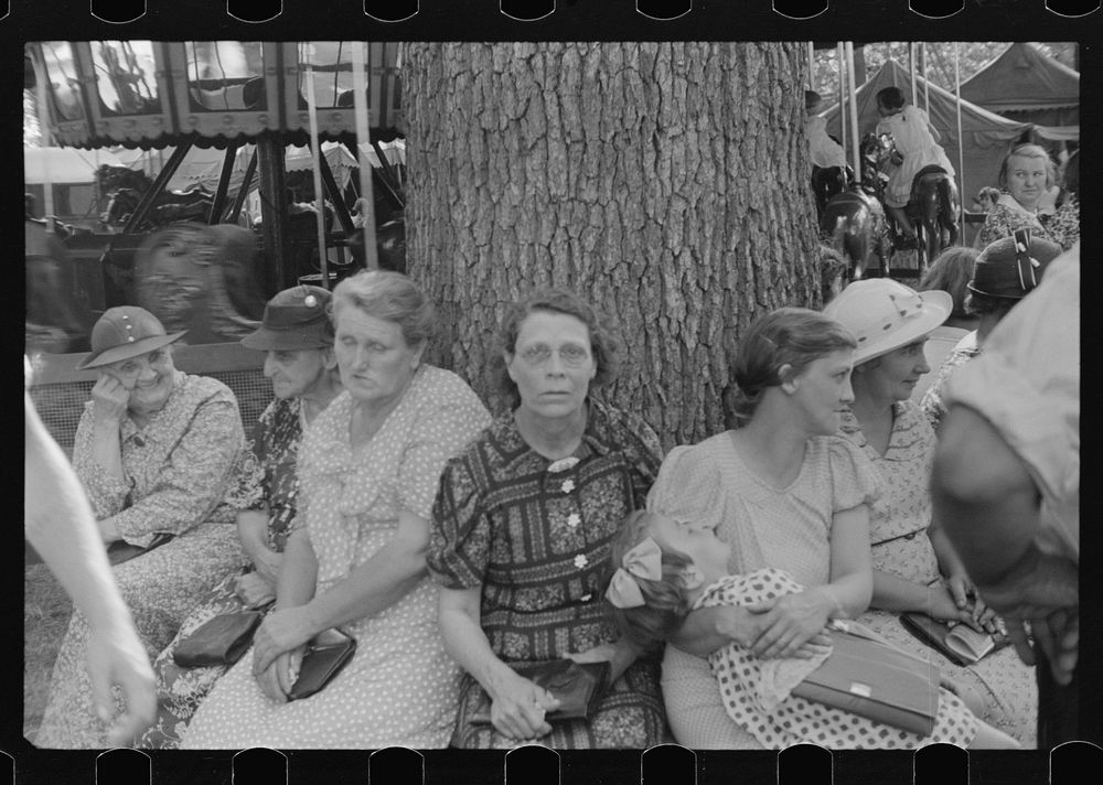 Farmpeople at county fair in central Ohio. Sourced from the Library of Congress.
