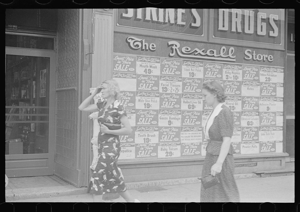 Drugstore window, Newark, Ohio. Sourced from the Library of Congress.
