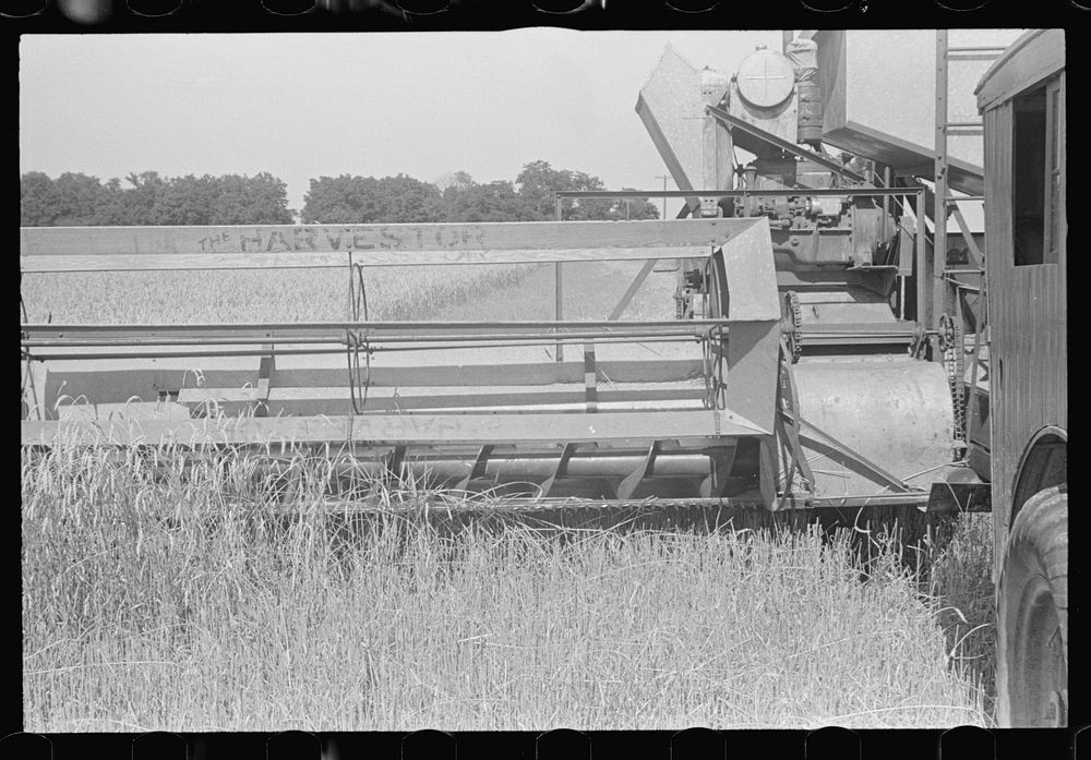 Combine, central Ohio. Sourced from the Library of Congress.