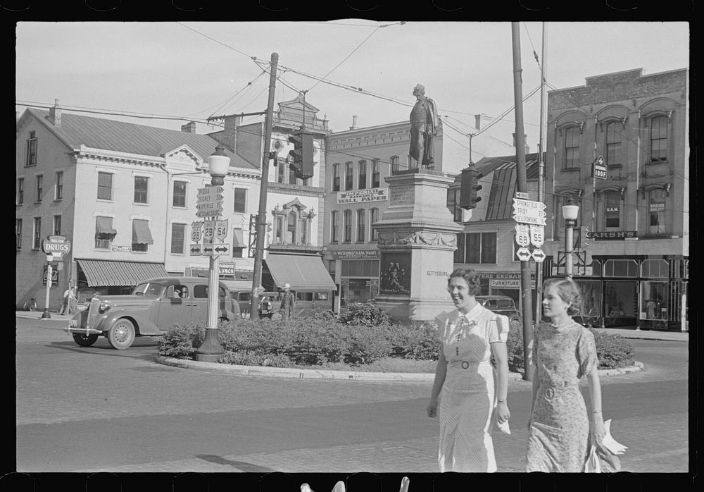 [Untitled photo, possibly related to: Business district of Urbana, Ohio]. Sourced from the Library of Congress.