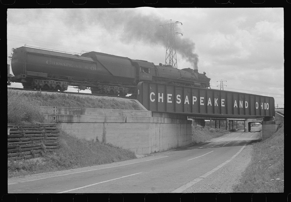 Underpass in central Ohio, Route 40 (see general caption). Sourced from the Library of Congress.