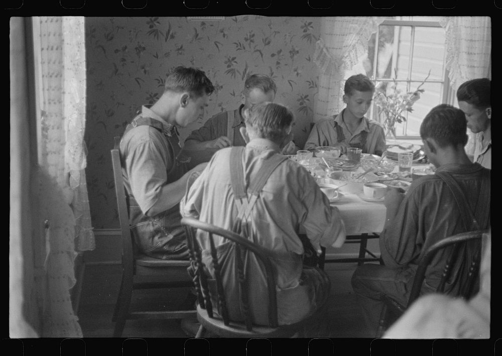 Dinner during wheat harvest time, central Ohio. Sourced from the Library of Congress.