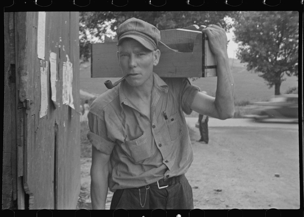 Carpenter, Westmoreland County, Pennsylvania. Sourced from the Library of Congress.