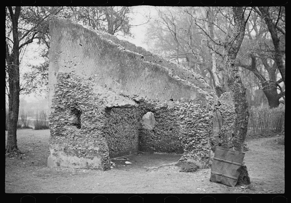 Ruins of supposed Spanish mission, Georgia. Sourced from the Library of Congress.