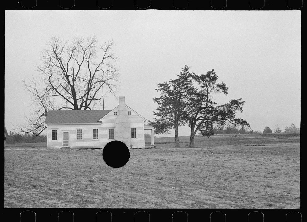 [Untitled photo, possibly related to: Resettlement-constructed homestead near Eatonton, Georgia. Briar Patch Project].…