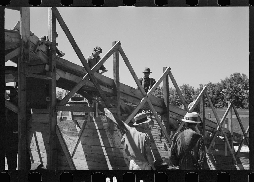 [Untitled photo, possibly related to:  workers on Newport News Homesteads, Virginia]. Sourced from the Library of Congress.
