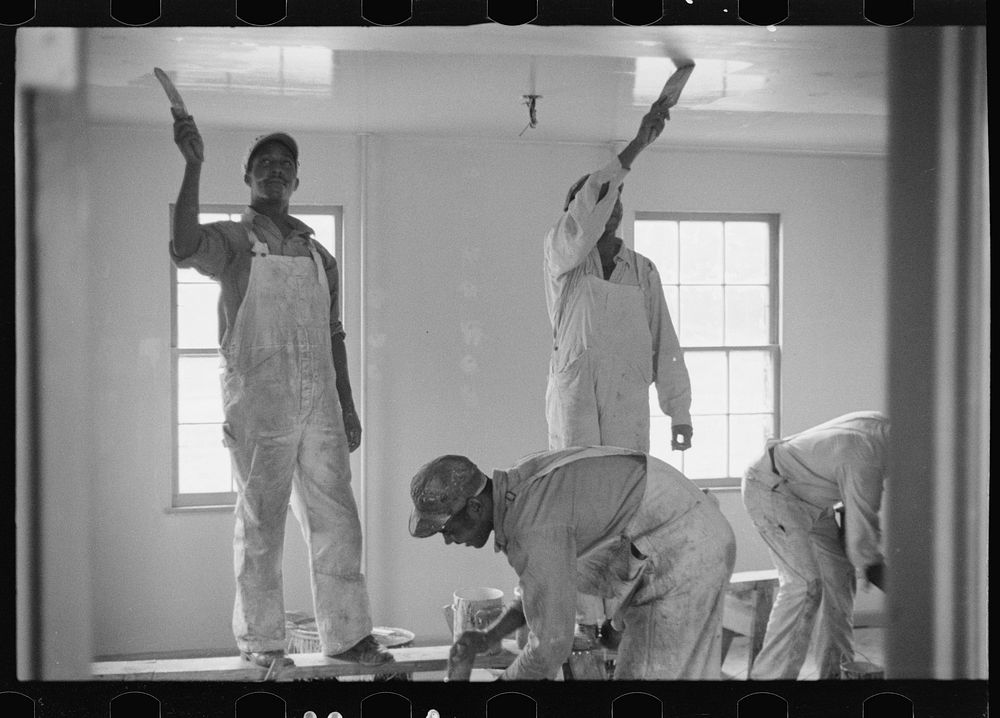 [Untitled photo, possibly related to:  workers on Newport News Homesteads, Virginia]. Sourced from the Library of Congress.