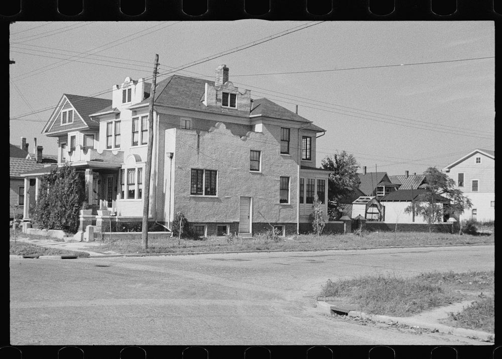[Untitled photo, possibly related to: Attractive  homes in a better Negro district, Newport News, Virginia]. Sourced from…