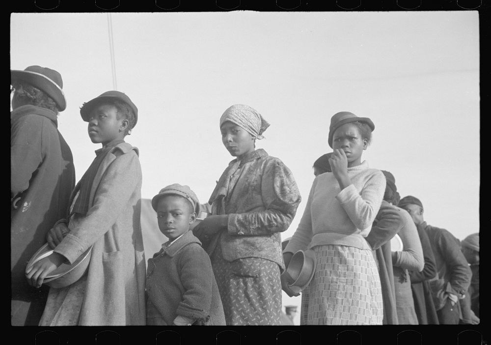es in the lineup for food at meal time in the camp for flood refugees, Forrest City, Arkansas. Sourced from the Library of…
