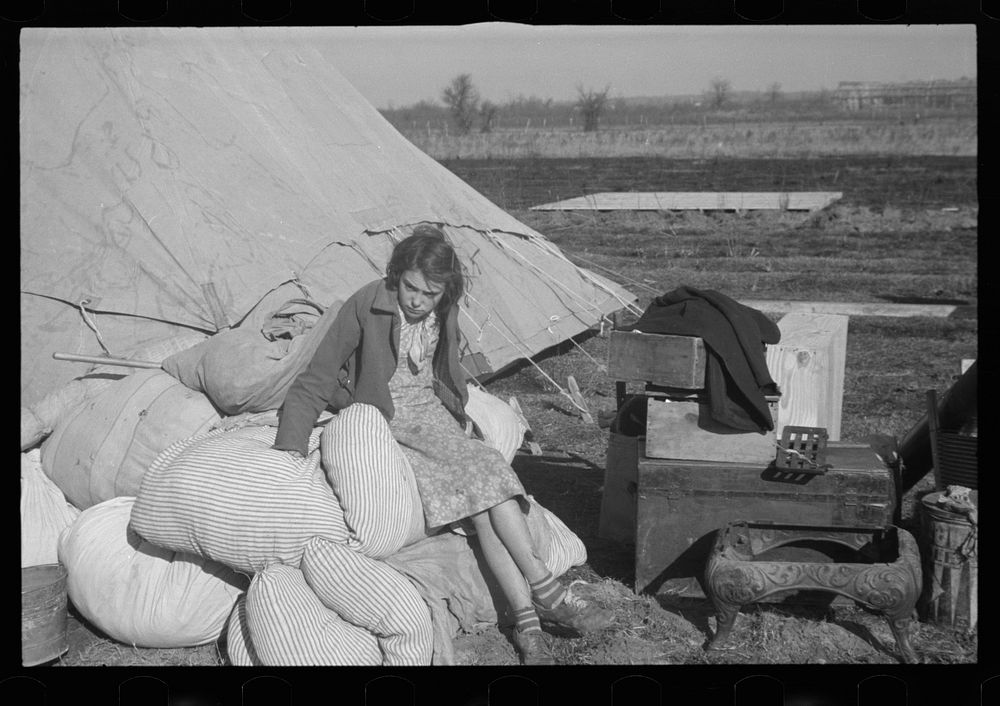 A girl in the camp for white flood refugees, Forrest City, Arkansas. Sourced from the Library of Congress.