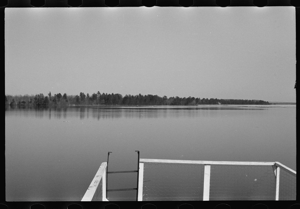 [Untitled photo, possibly related to: Sebago Lake flooding highway, Maine]. Sourced from the Library of Congress.