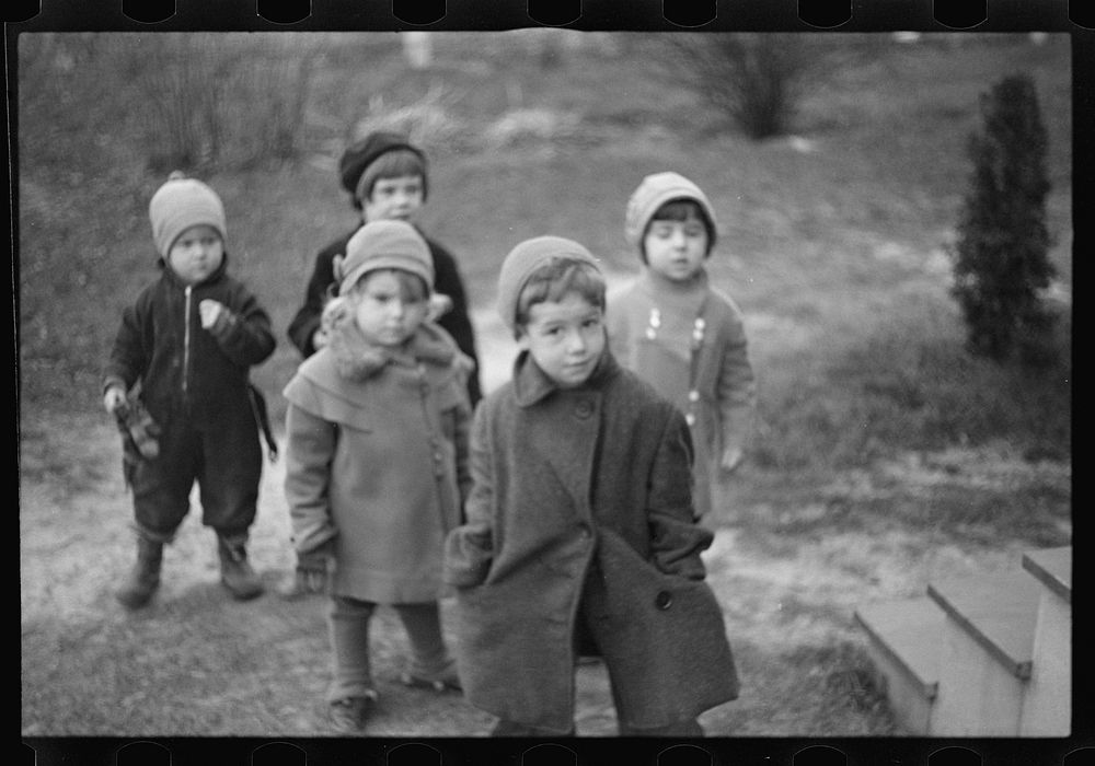[Untitled photo, possibly related to: Children leaving nursery school, 2:30 p.m., Westmoreland Homesteads, Pennsylvania].…