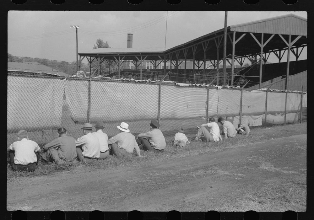 Watching ballgame. Vincennes, Indiana. Sourced from the Library of Congress.
