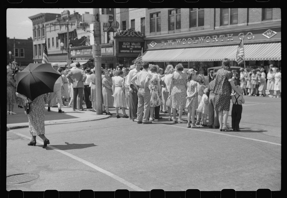 [Untitled photo, possibly related to: Fourth of July parade, Watertown, Wisconsin]. Sourced from the Library of Congress.