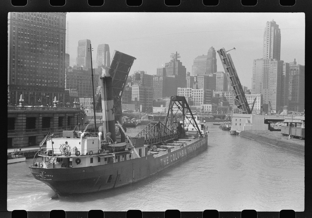 Drawbridge. Chicago, Illinois. Sourced from the Library of Congress.