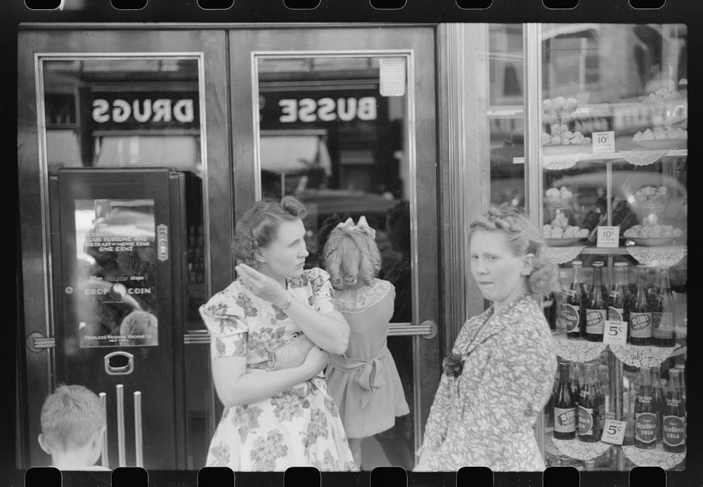 Girls on main street, Watertown, Wisconsin. Sourced from the Library of Congress.