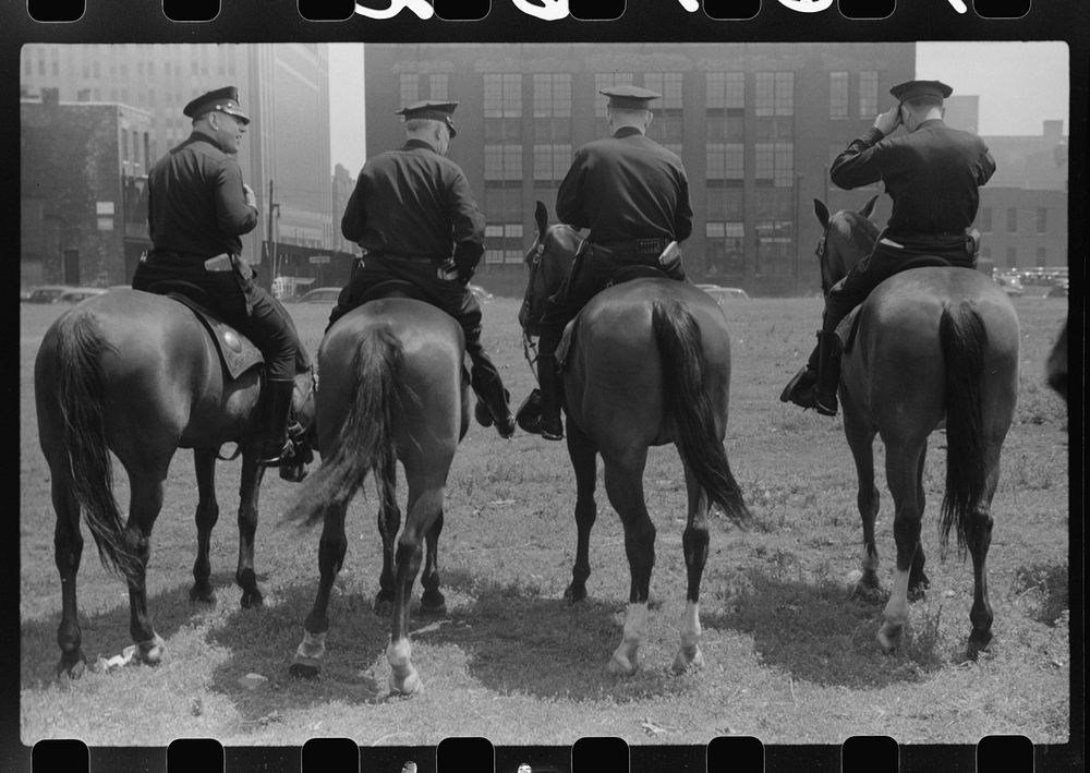Policemen, Chicago, Illinois. Sourced from the Library of Congress.