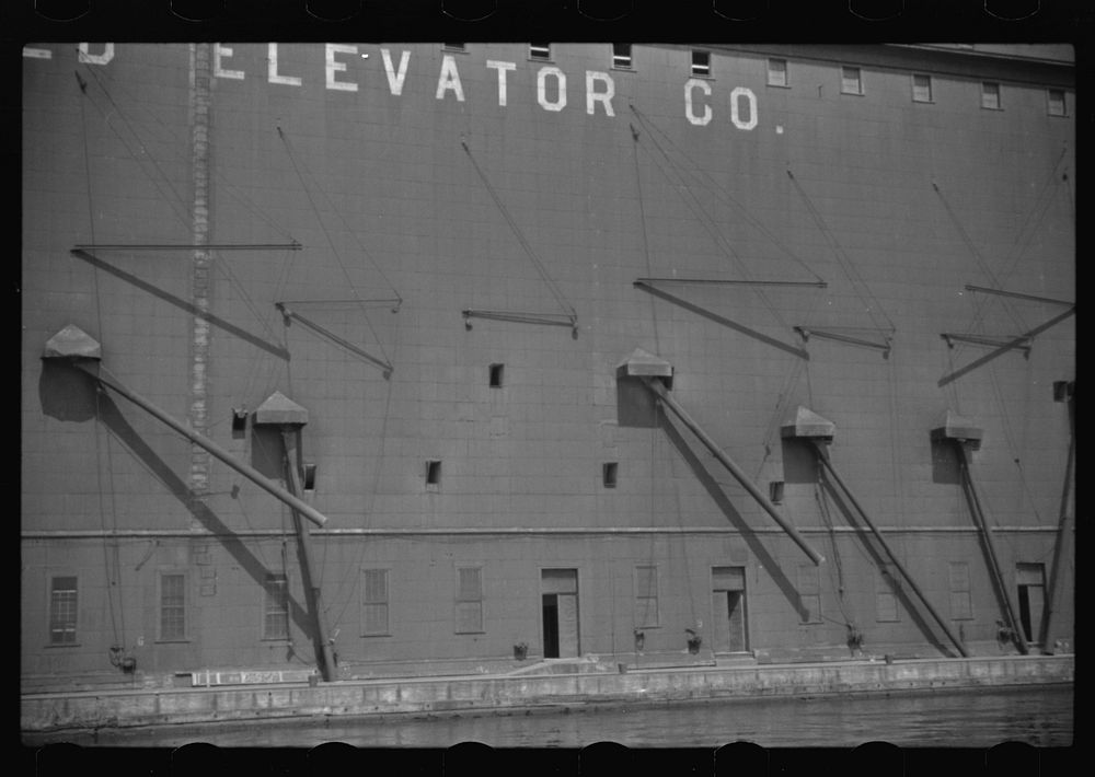 [Untitled photo, possibly related to: Grain elevator. Duluth, Minnesota]. Sourced from the Library of Congress.
