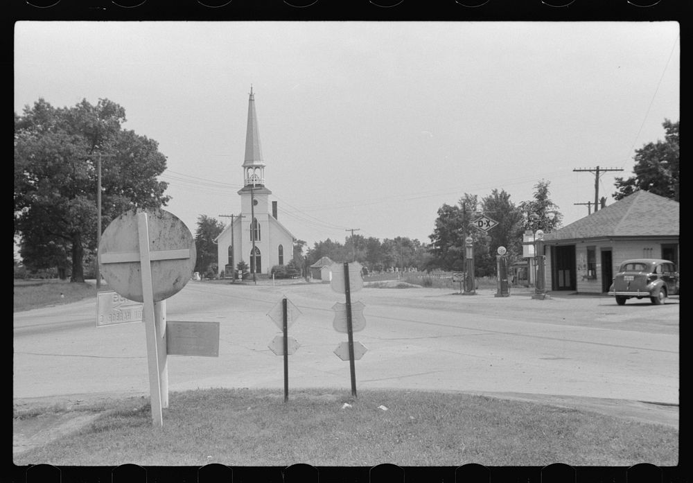 Highway intersection near Sodus, Michigan. Sourced from the Library of Congress.
