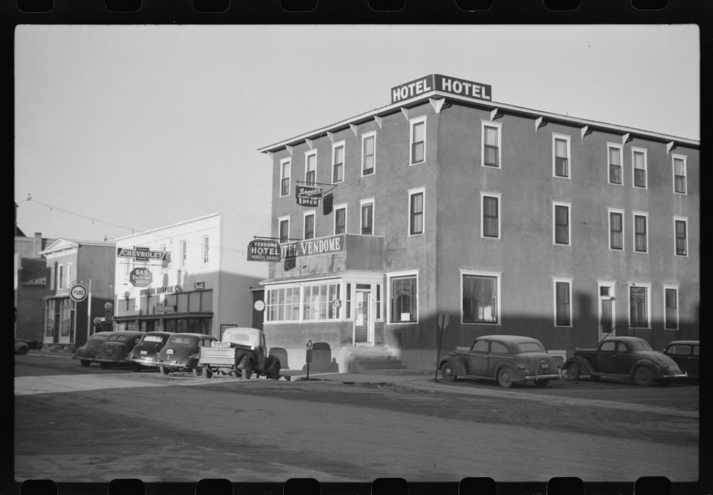 Hotel Vendome. Rolla, North Dakota. Sourced from the Library of Congress.