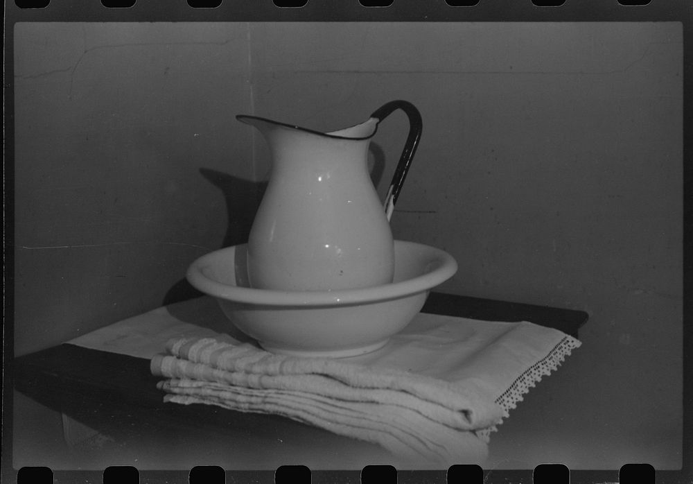 Pitcher and bowl in hotel room. Rolla, North Dakota. Sourced from the Library of Congress.