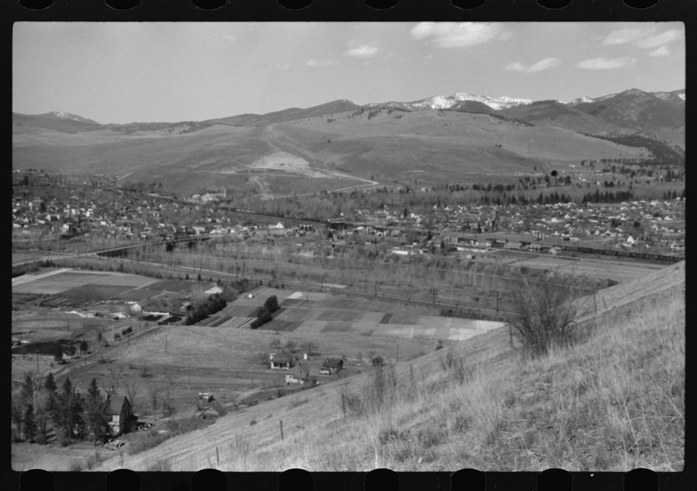 [Untitled photo, possibly related to: Missoula, Montana]. Sourced from the Library of Congress.