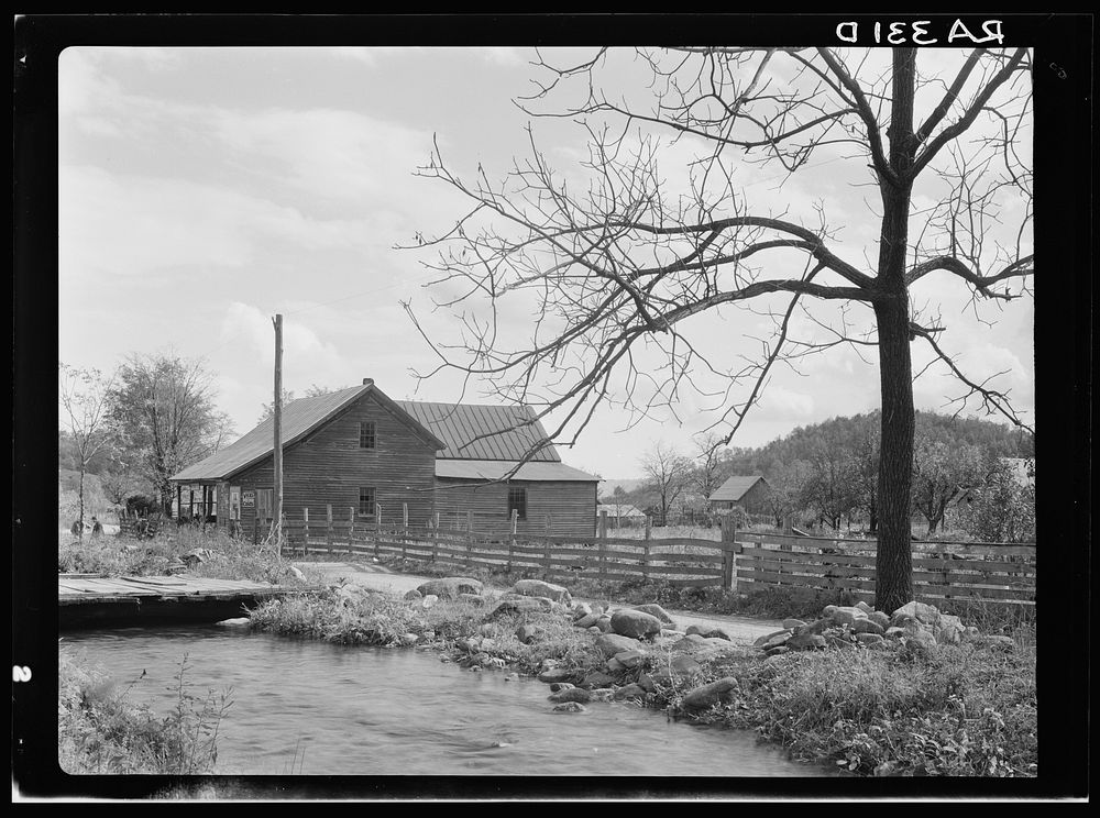 Nethers post office and general store. Shenandoah National Park, Virginia. Sourced from the Library of Congress.