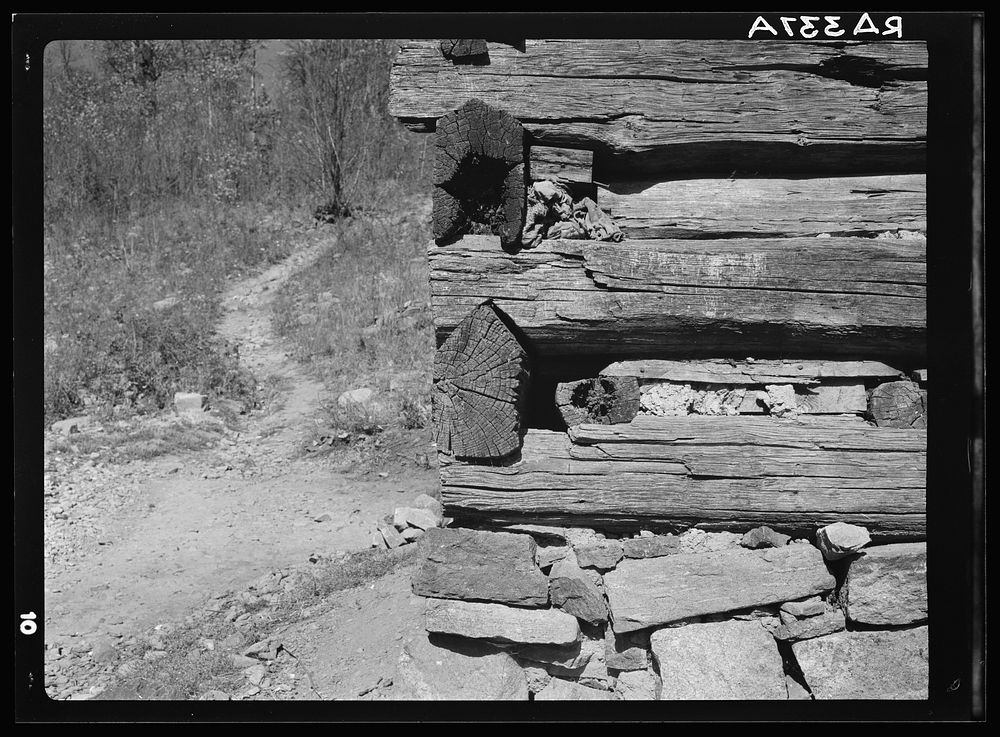 Detail of cabin construction in Corbin Hollow. Shenandoah National Park, Virginia. Sourced from the Library of Congress.